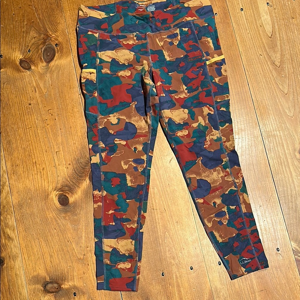 L.L. Bean Red and Blue Leggings Vibrant Camouflage Pattern